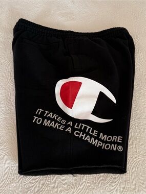 Champion - Graphic Print - Men’s Shorts - Size 2XL - BLACK